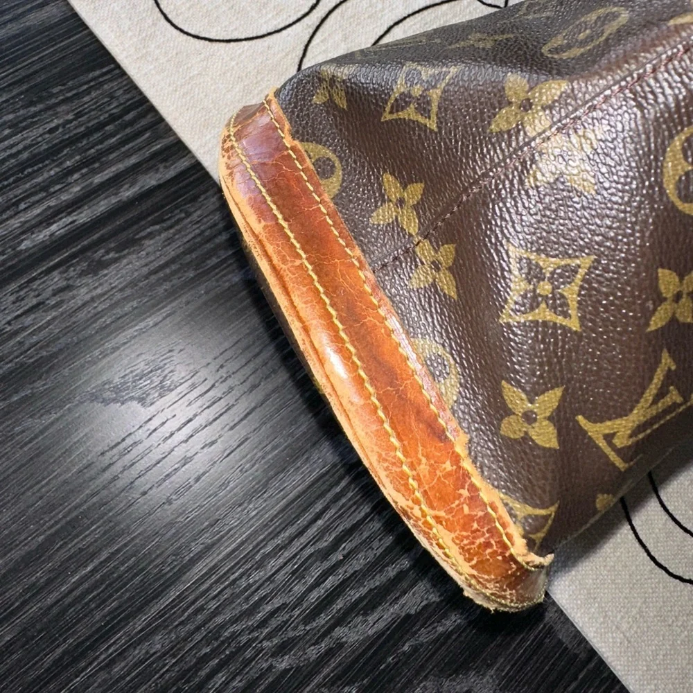 Louis Vuitton Vintage Authentic GM Monogram Bucket Shoulder Bag PERFECT INTERIOR